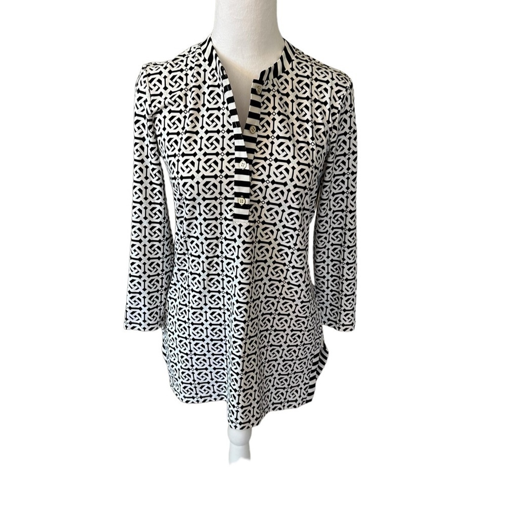 J. McLaughlin Size XS, Combination of Nylon and Spandex, Very Stretchy